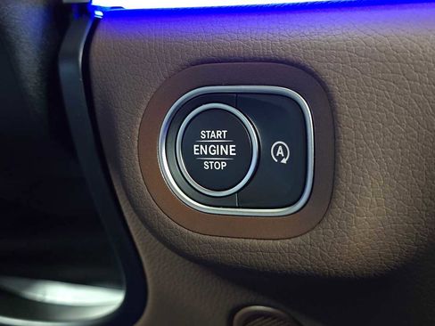 Used 2026 Mercedes-Benz GLS 450 4MATIC image 36