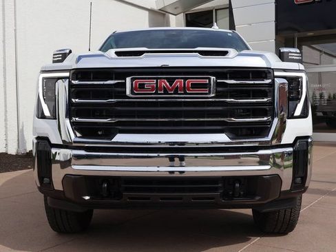 Certified 2025 GMC Sierra 2500 SLT AWD/4WD image 2