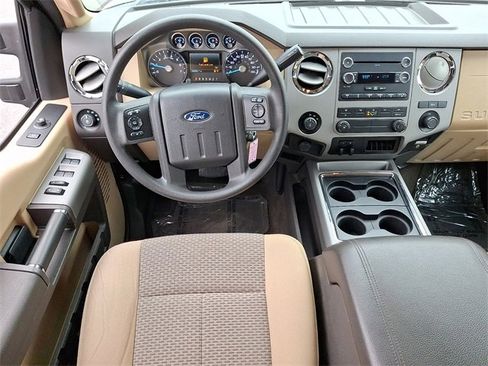 Used 2016 Ford F250 XLT w/ XLT Premium Package image 11