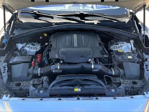 Used 2017 Jaguar F-PACE S AWD/4WD image 9