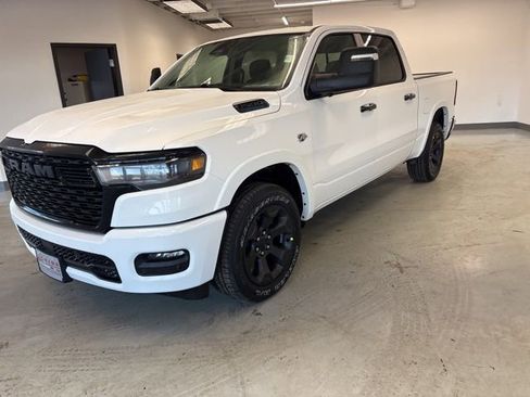 New 2026 RAM 1500 Big Horn AWD/4WD image 3