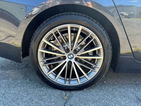 Used 2017 BMW 530i xDrive image 11