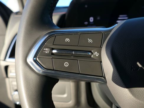 Used 2025 Chevrolet Suburban RST image 14