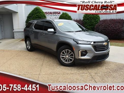 Used 2023 Chevrolet Traverse LT FWD image 1