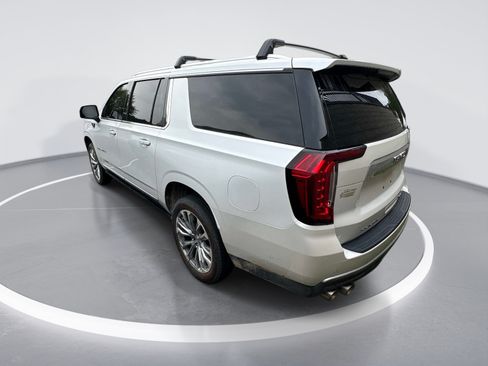 Used 2024 GMC Yukon XL Denali w/ Advanced Technology Package AWD/4WD image 6