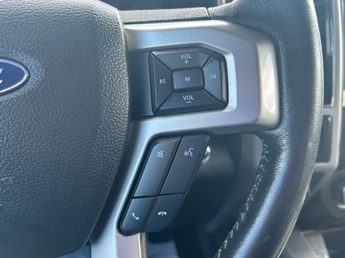 Used 2019 Ford F150 Lariat image 14