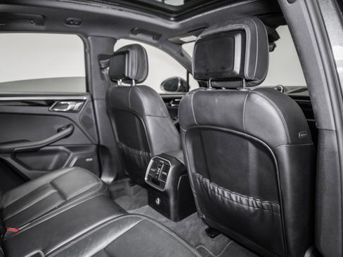 Used 2021 Porsche Macan S image 23