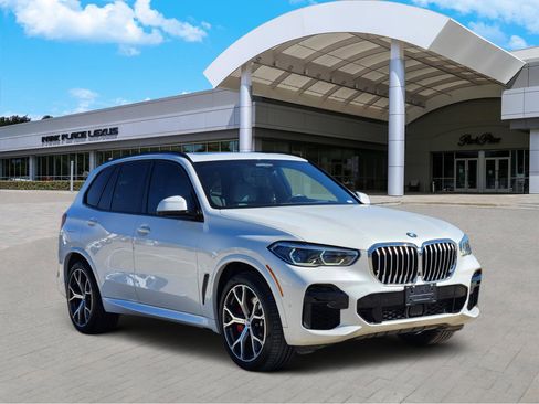Used 2023 BMW X5 xDrive40i w/ Executive Package image 2