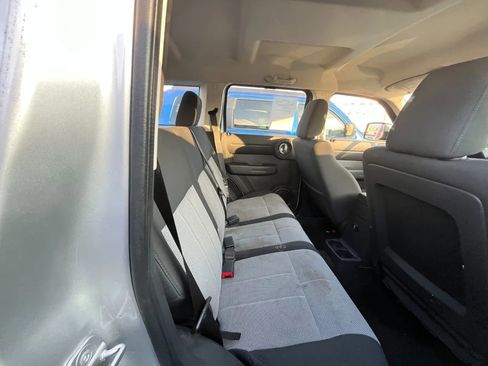 Used 2007 Dodge Nitro SXT image 17