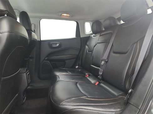 Used 2018 Jeep Compass Limited w/ Navigation Group image 22