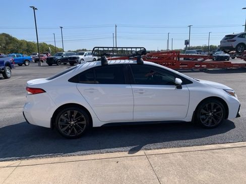 Used 2023 Toyota Corolla SE image 4