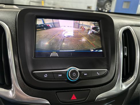 Used 2021 Chevrolet Equinox LT AWD/4WD image 15