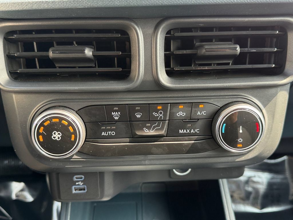 Used 2024 Ford Maverick XL FWD image 16