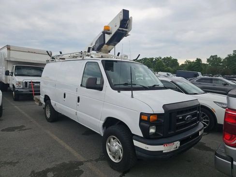 Used 2014 Ford E-350 and Econoline 350 Super Duty w/ Power Group RWD image 3