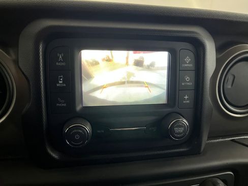 Used 2018 Jeep Wrangler Unlimited Sport S image 66