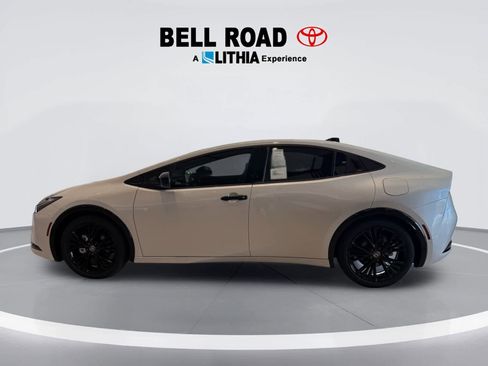 New 2026 Toyota Prius Plug-In Hybrid FWD image 3