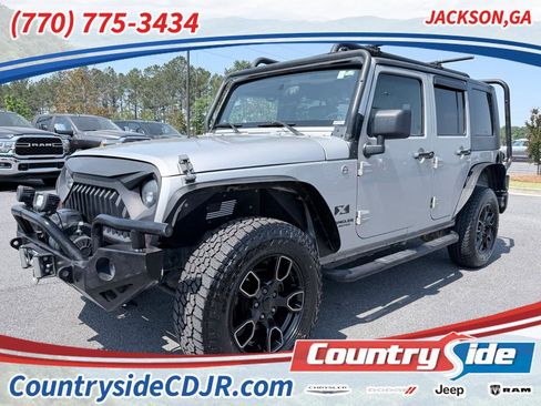Used 2007 Jeep Wrangler Unlimited X AWD/4WD image 1