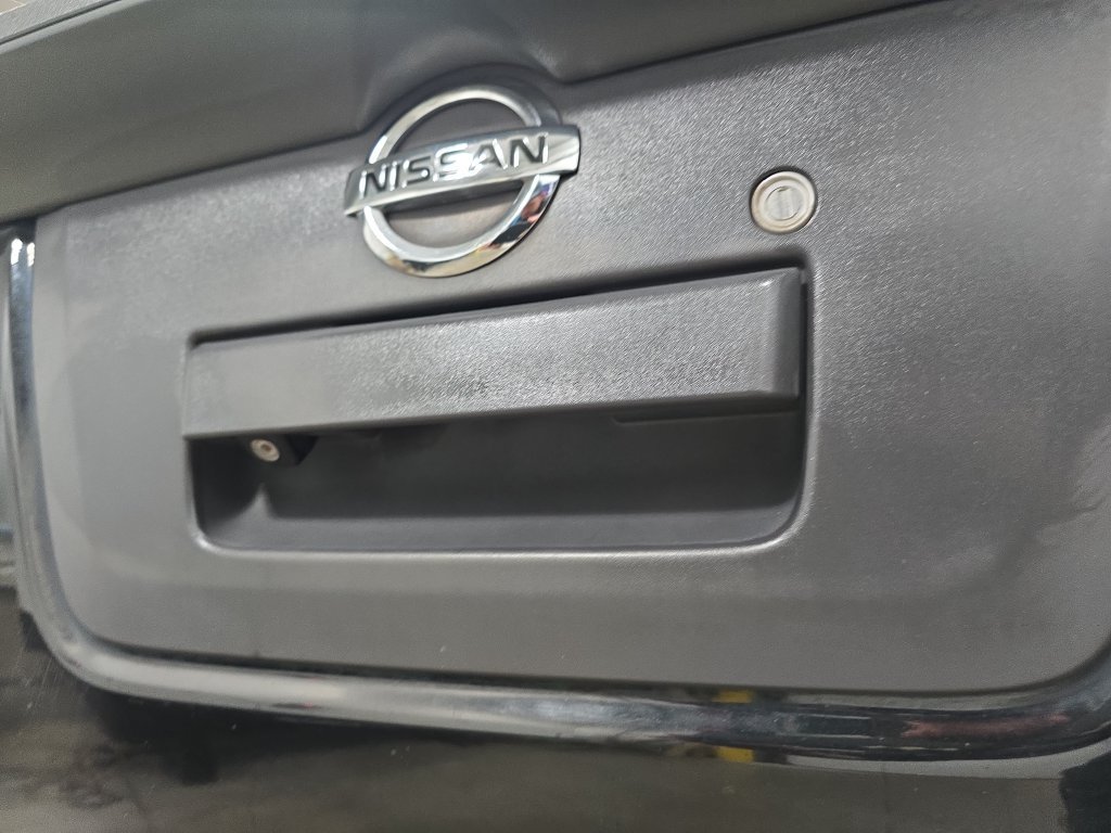 Used 2016 Nissan Frontier SV AWD/4WD image 13