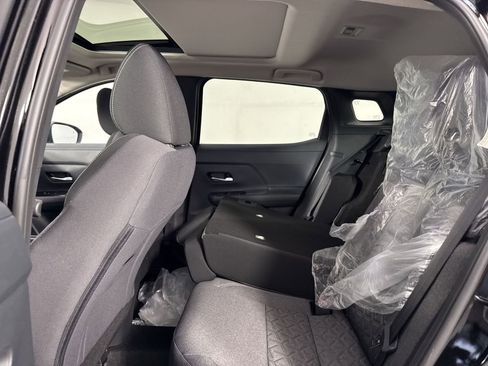 New 2025 Nissan Kicks SV w/ SV Premium Package image 23