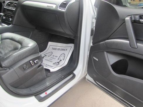 Used 2013 Audi Q7 3.0T S line Prestige w/ S Line Pkg AWD/4WD image 12