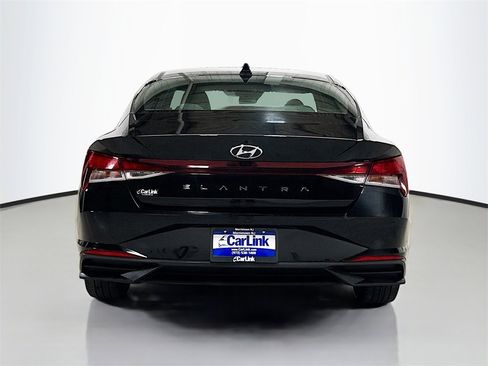 Used 2022 Hyundai Elantra SEL image 5