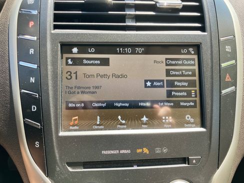 Used 2017 Lincoln MKC Reserve AWD/4WD image 12
