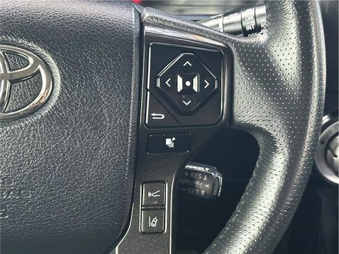 Used 2022 Toyota 4Runner TRD Off-Road Premium w/ Moonroof Package image 23