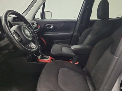 Used 2020 Jeep Renegade Trailhawk w/ Cold Weather Group AWD/4WD image 17