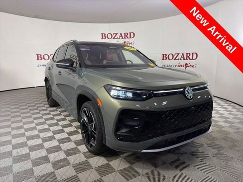 Used 2025 Volkswagen Tiguan SEL R-Line AWD/4WD image 1