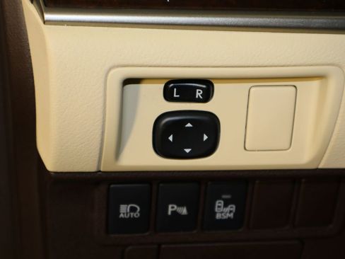 Used 2018 Lexus ES 350 w/ Navigation System Package image 22