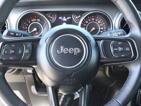 Used 2023 Jeep Wrangler Sport S image 16