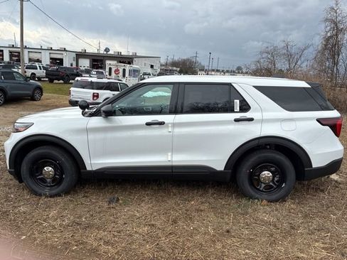 New 2026 Ford Explorer 4WD Police Interceptor image 4