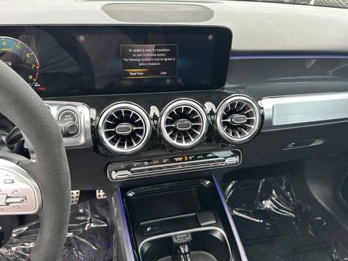 Used 2023 Mercedes-Benz GLB 35 AMG 4MATIC image 28