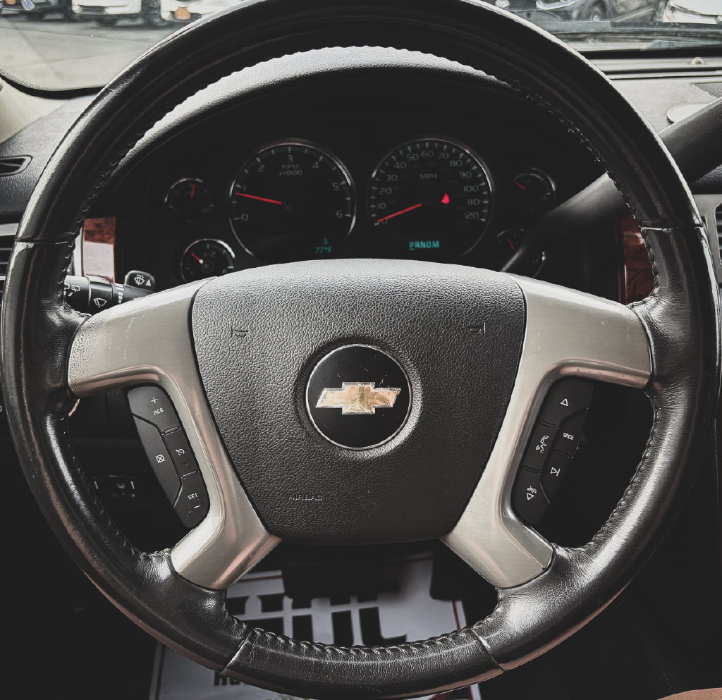 Used 2011 Chevrolet Suburban LTZ AWD/4WD image 13