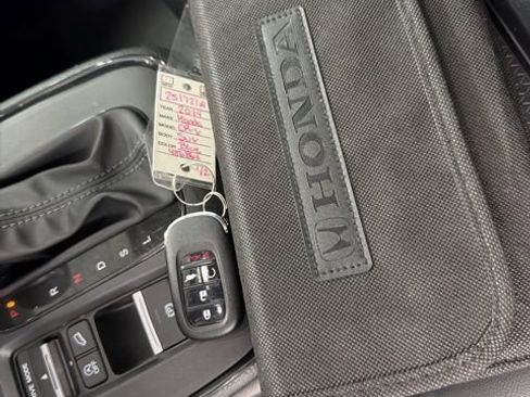 Used 2024 Honda CR-V EX-L image 29
