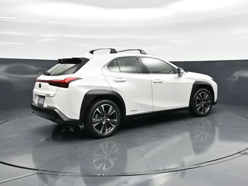 Used 2020 Lexus UX 250h w/ Premium Package AWD/4WD image 22