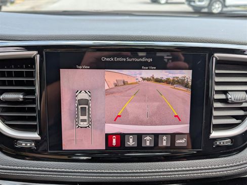 New 2026 Chrysler Pacifica Select image 24