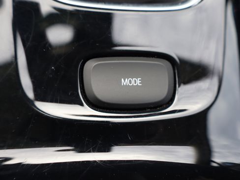 Used 2023 Buick Envision Preferred image 24