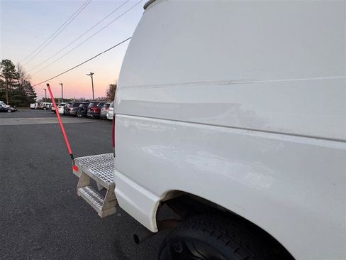 Used 2011 Ford E-350 and Econoline 350 Super Duty w/ PWR Group image 26