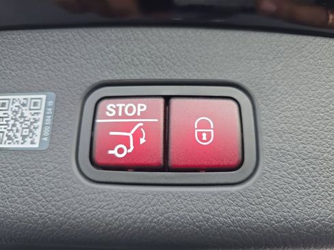 Certified 2025 Mercedes-Benz GLC 350e 4MATIC image 15