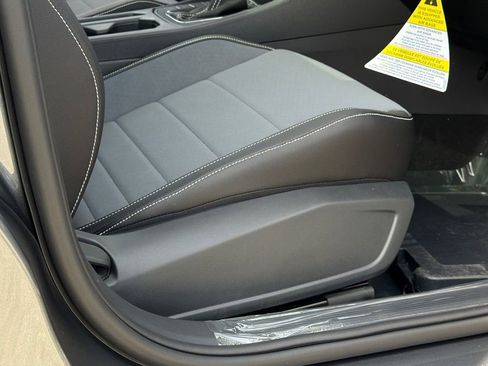 New 2026 Volkswagen Jetta SE FWD image 11