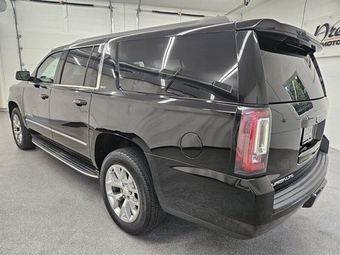 Used 2018 GMC Yukon XL SLT w/ HD Trailering Package image 16