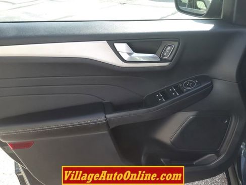 Used 2022 Ford Escape SEL image 28