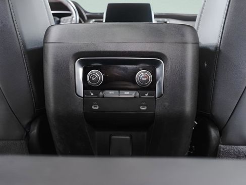 Used 2024 Chevrolet Suburban RST w/ Luxury Package AWD/4WD image 29