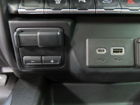 Used 2020 Chevrolet Silverado 2500 LTZ w/ LTZ Plus Package image 55