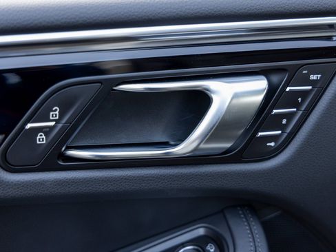New 2026 Porsche Macan AWD/4WD image 22