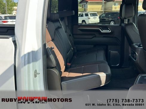 Used 2024 GMC Sierra 3500 Denali w/ Denali Reserve Package AWD/4WD image 25