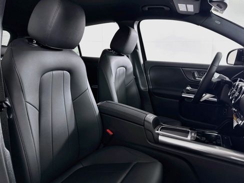 Certified 2026 Mercedes-Benz GLA 250 4MATIC image 8