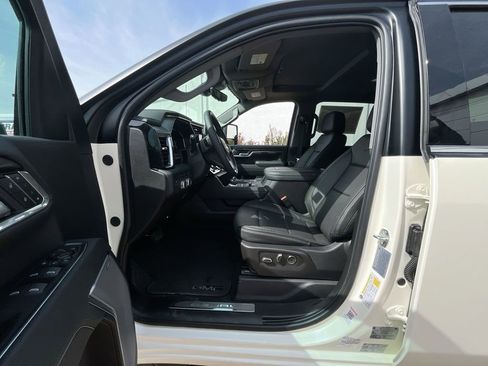 New 2025 GMC Sierra 2500 Denali w/ Denali Reserve Package AWD/4WD image 12