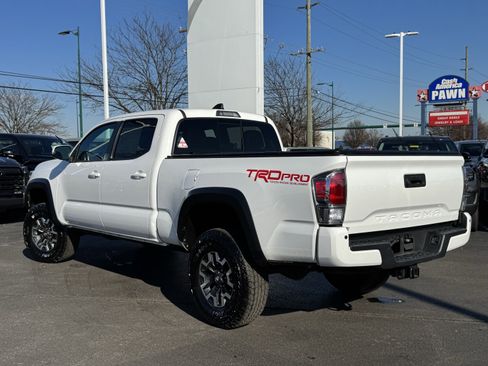 Used 2020 Toyota Tacoma TRD Off-Road image 17
